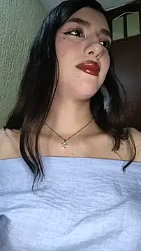 Snapshot of Emily-hottson chatting on 8, 1, 2026 Emily-hottson online show from 8, 1, 2026