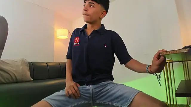 Snapshot of Peter_chase chatting on 15, 11, 2025 Peter chase online show from 15, 11, 2025