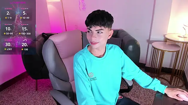 Snapshot of Peter_chase chatting on 17, 12, 2025 Peter chase online show from 17, 12, 2025