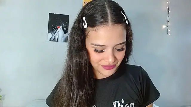Snapshot of nicole_mayer01 chatting on 17, 10, 2025 nicole mayer01 online show from 17, 10, 2025