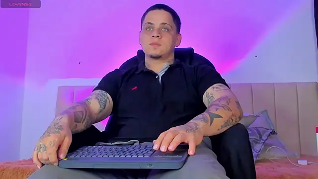 Snapshot of denis_munera chatting on 19, 9, 2025 denis munera online show from 19, 9, 2025