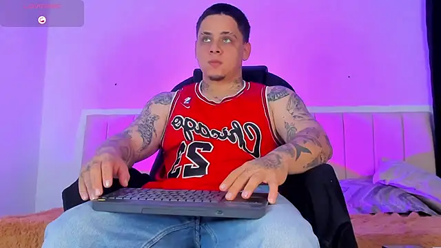 Snapshot of denis_munera chatting on 22, 9, 2025 denis munera online show from 22, 9, 2025