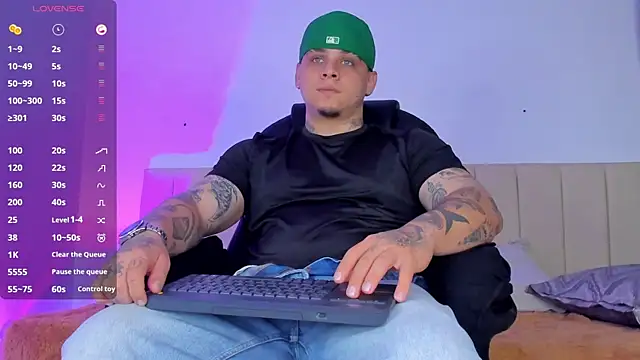 Snapshot of denis_munera chatting on 24, 9, 2025 denis munera online show from 24, 9, 2025