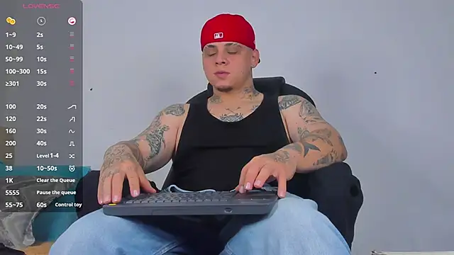 Snapshot of denis_munera chatting on 28, 9, 2025 denis munera online show from 28, 9, 2025