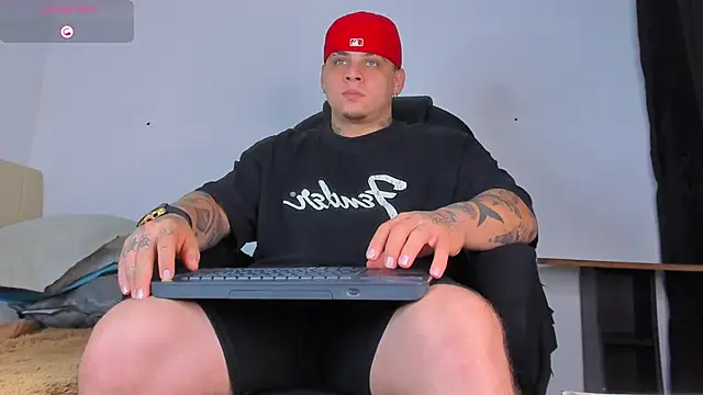 Snapshot of denis_munera chatting on 7, 10, 2025 denis munera online show from 7, 10, 2025