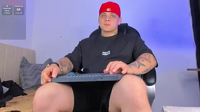 Snapshot of denis_munera chatting on 28, 10, 2025 denis munera online show from 28, 10, 2025