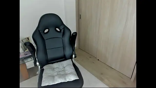 Snapshot of Biscuit_oliva chatting on 26, 9, 2025 Biscuit oliva online show from 26, 9, 2025