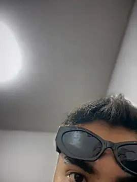 Snapshot of tomy_hot20 chatting on 11, 10, 2025 tomy hot20 online show from 11, 10, 2025