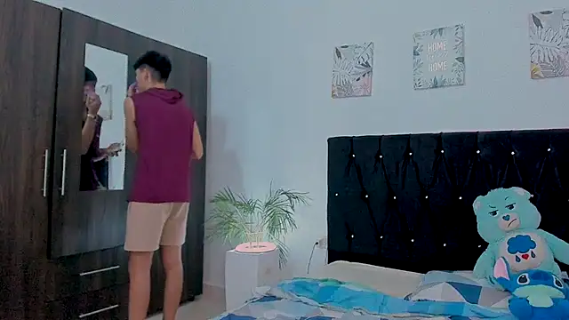 Zacktorres  online show from 17, 10, 2025