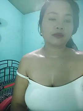 Snapshot of Alyxa_Star chatting on 8, 11, 2025 Alyxa Star online show from 8, 11, 2025