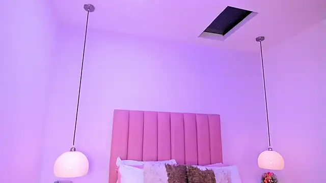 Snapshot of Amy_Ferreira chatting on 24, 10, 2025 Amy Ferreira online show from 24, 10, 2025