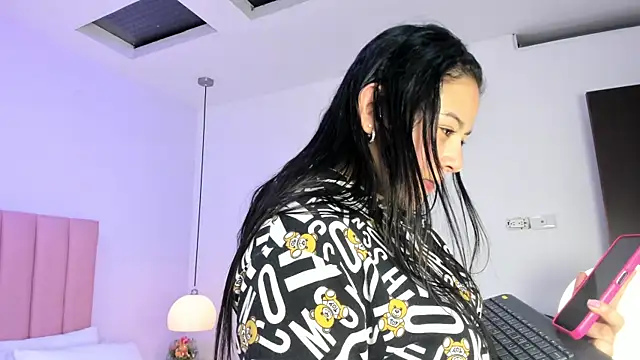 Snapshot of Amy_Ferreira chatting on 24, 10, 2025 Amy Ferreira online show from 24, 10, 2025