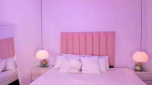 Snapshot of Amy_Ferreira chatting on 2, 11, 2025 Amy Ferreira online show from 2, 11, 2025