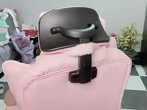 Snapshot of _Payna_ chatting on 1, 10, 2025 Payna online show from 1, 10, 2025