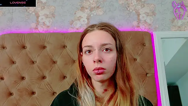 CoraVex online show from 9, 10, 2025