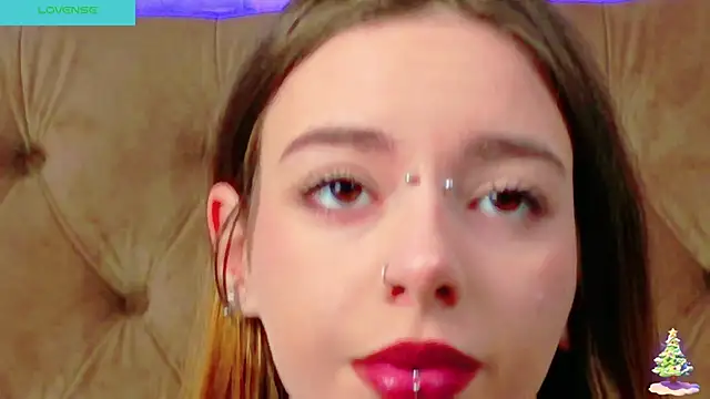 Snapshot of CoraVex chatting on 15, 12, 2025 CoraVex online show from 15, 12, 2025