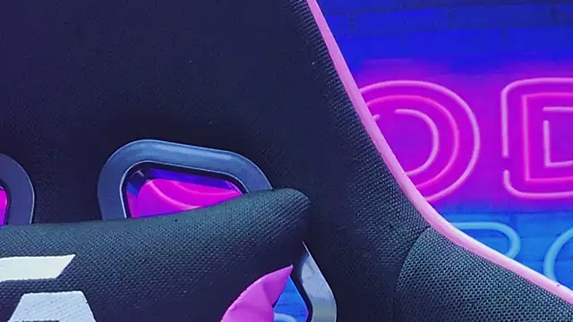 Snapshot of CoraVex chatting on 6, 2, 2026 CoraVex online show from 6, 2, 2026