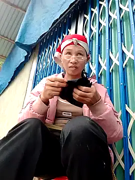 Snapshot of donna-bae chatting on 25, 10, 2025 donna-bae online show from 25, 10, 2025