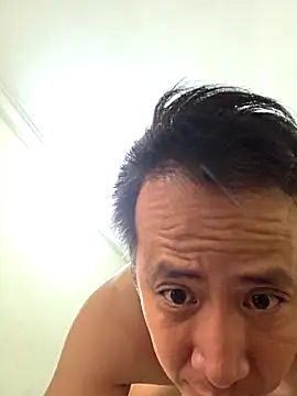 Snapshot of MaiHoang2k chatting on 17, 10, 2025 MaiHoang2k online show from 17, 10, 2025