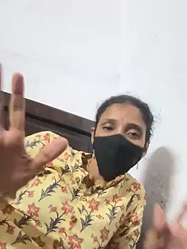 Snapshot of sweetreddy-02 chatting on 12, 10, 2025 sweetreddy-02 online show from 12, 10, 2025