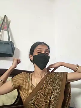 Snapshot of sweetreddy-02 chatting on 5, 11, 2025 sweetreddy-02 online show from 5, 11, 2025