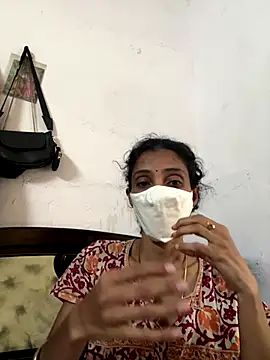 Snapshot of sweetreddy-02 chatting on 18, 11, 2025 sweetreddy-02 online show from 18, 11, 2025