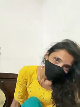 Snapshot of sweetreddy-02 chatting on 21, 11, 2025 sweetreddy-02 online show from 21, 11, 2025