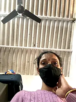 Snapshot of sweetreddy-02 chatting on 3, 12, 2025 sweetreddy-02 online show from 3, 12, 2025