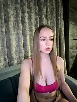 Snapshot of MissOyee chatting on 29, 11, 2025 MissOyee online show from 29, 11, 2025