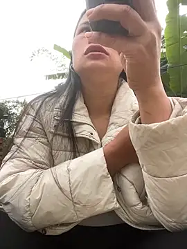 Qinjid002 online show from 4, 12, 2025