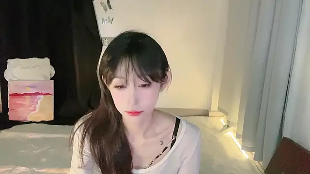 Snapshot of ai-ai-mi chatting on 18, 10, 2025 ai-ai-mi online show from 18, 10, 2025