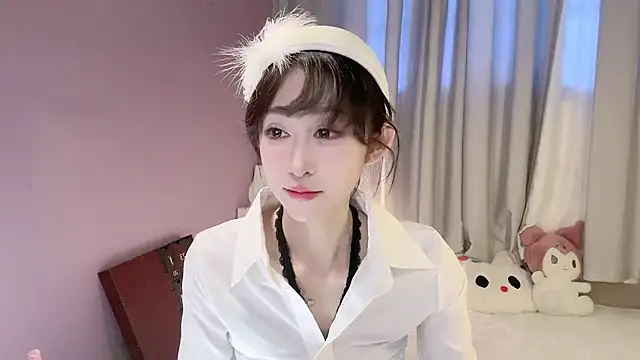 Snapshot of ai-ai-mi chatting on 5, 11, 2025 ai-ai-mi online show from 5, 11, 2025