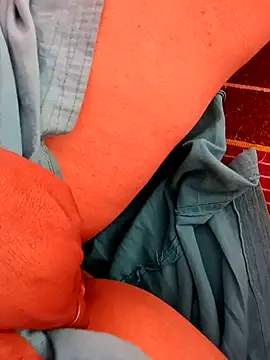 Snapshot of Hott_locky chatting on 18, 10, 2025 Hott locky online show from 18, 10, 2025