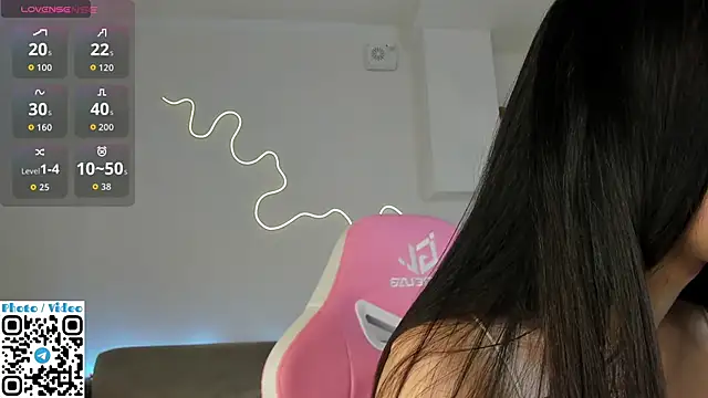 Helen Spark online show from 8, 11, 2025