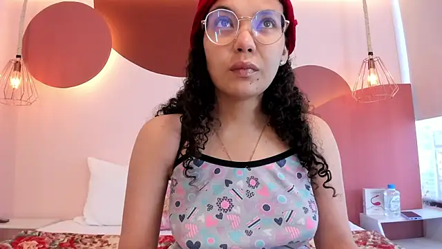 SweetStarr  online show from 26, 9, 2025