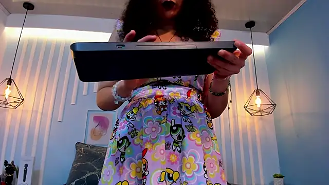 Snapshot of SweetStarr_ chatting on 3, 11, 2025 SweetStarr online show from 3, 11, 2025