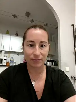 Snapshot of bichota85 chatting on 5, 10, 2025 bichota85 online show from 5, 10, 2025