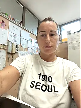 Snapshot of bichota85 chatting on 14, 10, 2025 bichota85 online show from 14, 10, 2025