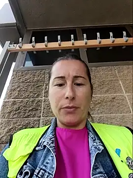 Snapshot of bichota85 chatting on 24, 10, 2025 bichota85 online show from 24, 10, 2025