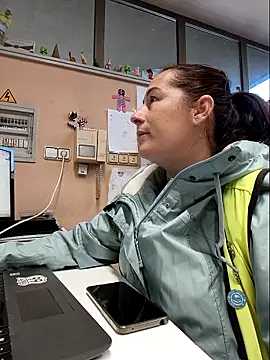 Snapshot of bichota85 chatting on 10, 11, 2025 bichota85 online show from 10, 11, 2025