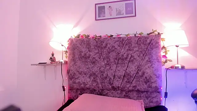 sharlot montalvo  online show from 23, 10, 2025