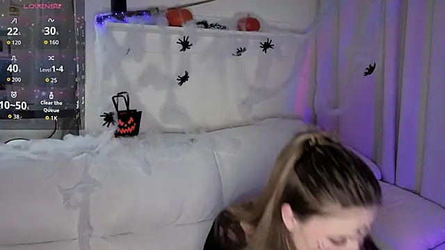 Snapshot of _Lua__ chatting on 28, 10, 2025 Lua online show from 28, 10, 2025