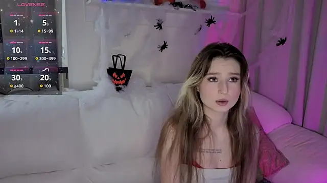 Snapshot of _Lua__ chatting on 30, 10, 2025 Lua online show from 30, 10, 2025