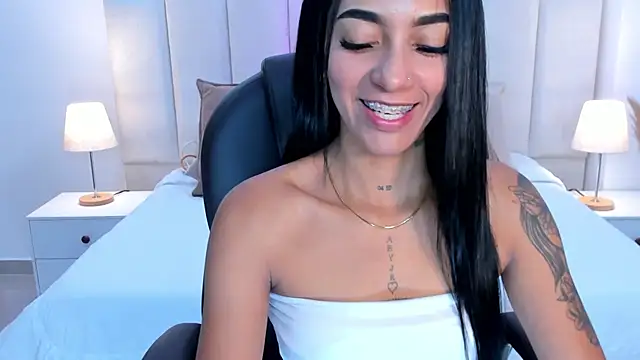 Snapshot of miavegas1 chatting on 21, 10, 2025 miavegas1 online show from 21, 10, 2025