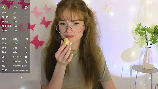 Snapshot of Katyaa_Lover chatting on 6, 10, 2025 Katyaa Lover online show from 6, 10, 2025