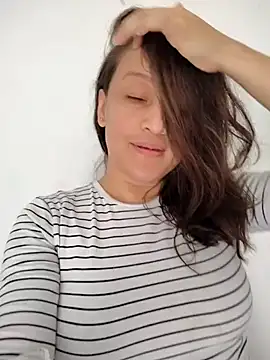 Snapshot of valery506 chatting on 4, 2, 2026 valery506 online show from 4, 2, 2026