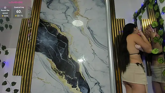 Snapshot of brittanyy20 chatting on 6, 11, 2025 brittanyy20 online show from 6, 11, 2025