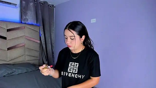 LunaWiill  online show from 2, 12, 2025