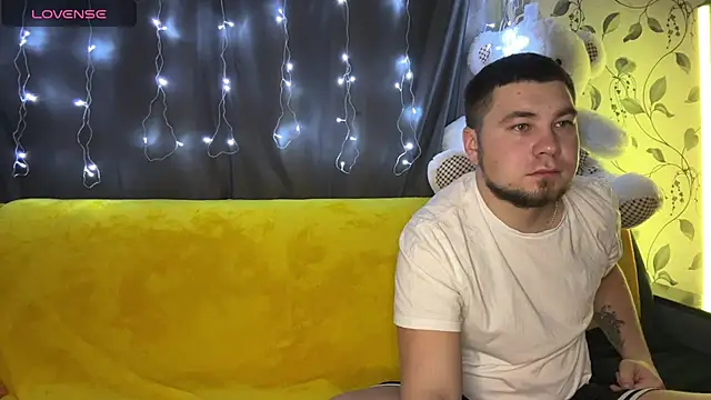 Snapshot of coupleinspire chatting on 20, 11, 2025 coupleinspire online show from 20, 11, 2025