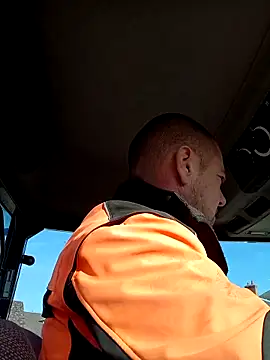 Snapshot of hugoboys4576 chatting on 10, 10, 2025 hugoboys4576 online show from 10, 10, 2025